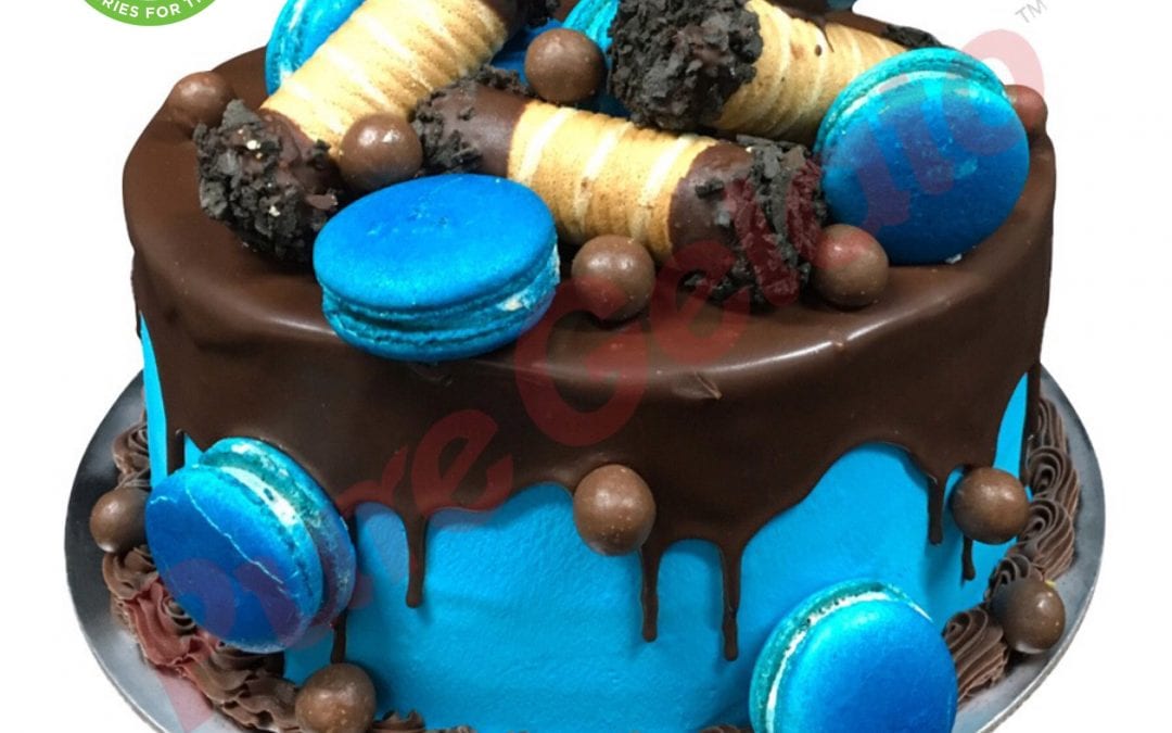 DOUBLE STACK CHOC DRIP BLUE CREAM+CLUSTER CANNOLI+MACCAROONS