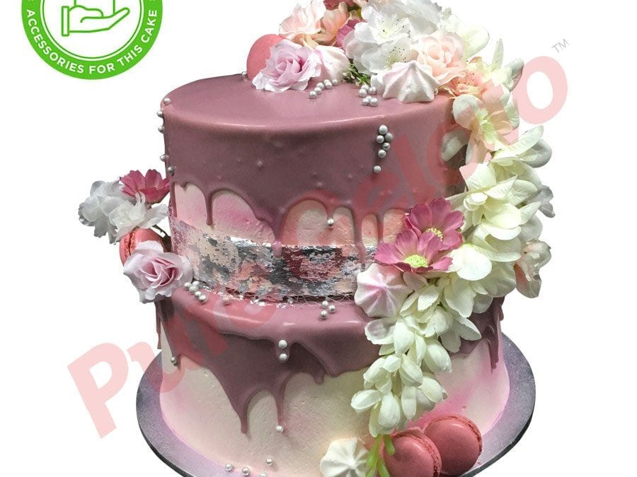 2 tier 4 stack 2 tone Cream coloured choc drip Customers accessories